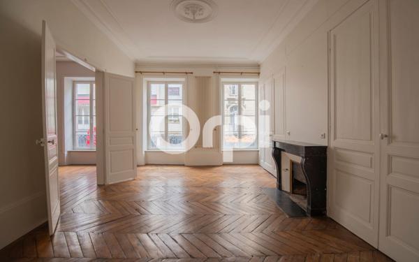 Appartement à vendre    3 pièces • 90,09 m2 Limoges