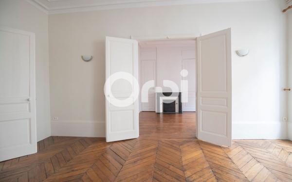 Appartement à vendre    3 pièces • 90,09 m2 Limoges
