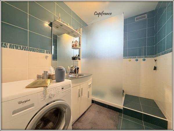 DRANCY - IMMEUBLE 2 APPARTEMENTS F3 + GARAGES + JARDIN