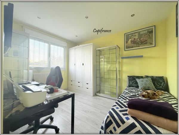 DRANCY - IMMEUBLE 2 APPARTEMENTS F3 + GARAGES + JARDIN