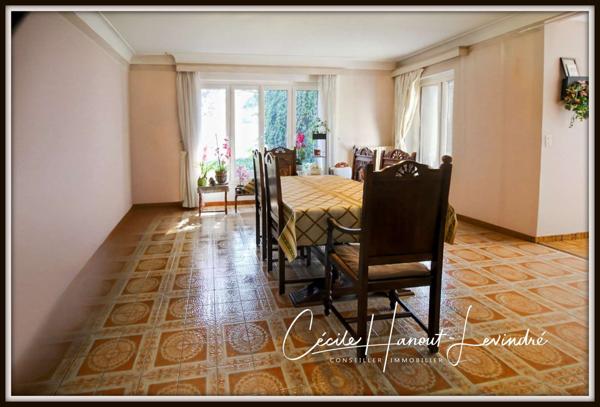 Le Mont-Saint-Michel (50170) Secteur Baie du Mont-Saint-Michel - pavillon sur sous-sol 165 M² - 5 chambres - terrain 1662 m².