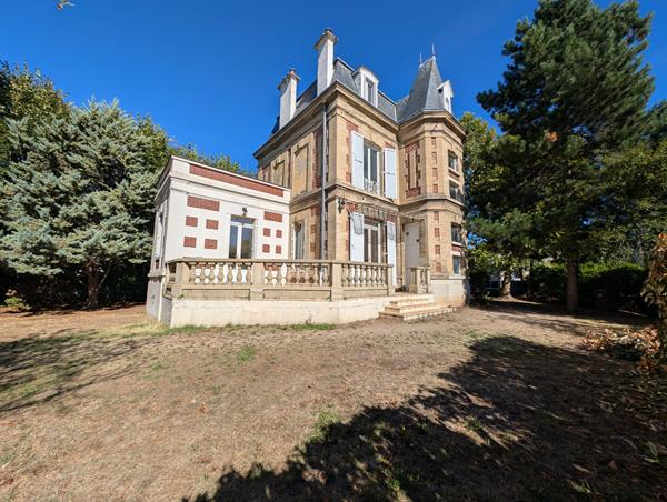 Maison Croissy-sur-seine 6 pièce(s) 135.95 m2 , Croissy sur seine