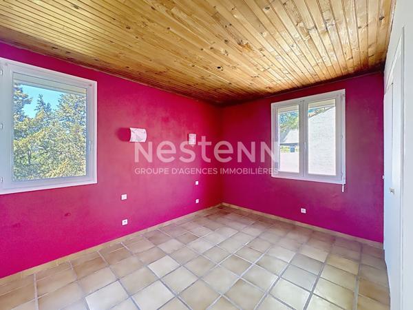 Charmante Maison de 178 m² + Local professionnel de 150 m² dans propriété avec terrain sur parcelle de 2566 m² à Portel-des-Corbières