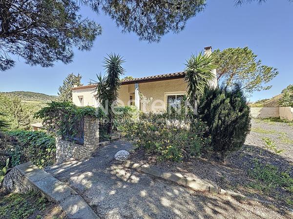 Charmante Maison de 178 m² + Local professionnel de 150 m² dans propriété avec terrain sur parcelle de 2566 m² à Portel-des-Corbières