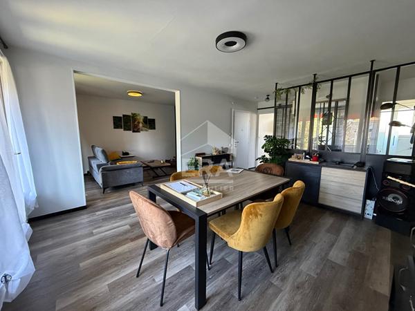 A VENDRE 13400 AUBAGNE APPARTEMENT T3/4 DE 76 M² BALCON ET CAVE 30 M²