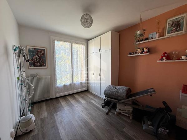 A VENDRE 13400 AUBAGNE APPARTEMENT T3/4 DE 76 M² BALCON ET CAVE 30 M²