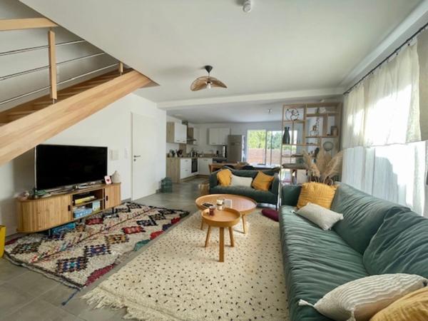 Dpt Loire Atlantique (44), à louer TREILLIERES maison P5, 4 chambres