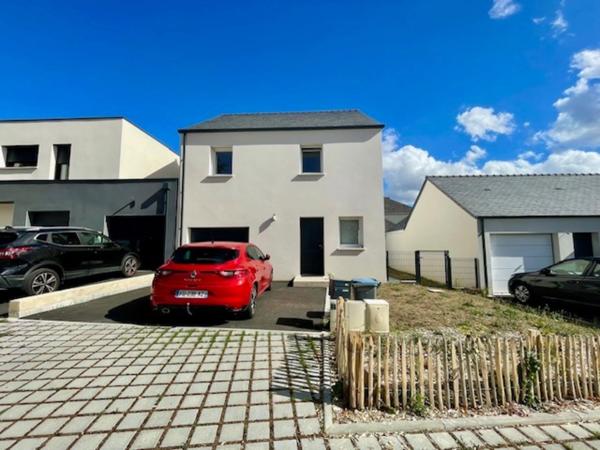 Dpt Loire Atlantique (44), à louer TREILLIERES maison P5, 4 chambres