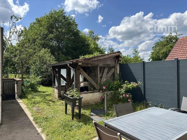 Maison de 71 m2 sur un beau terrain de 2000 m2 située à Chailles à 7min en voiture de Blois.