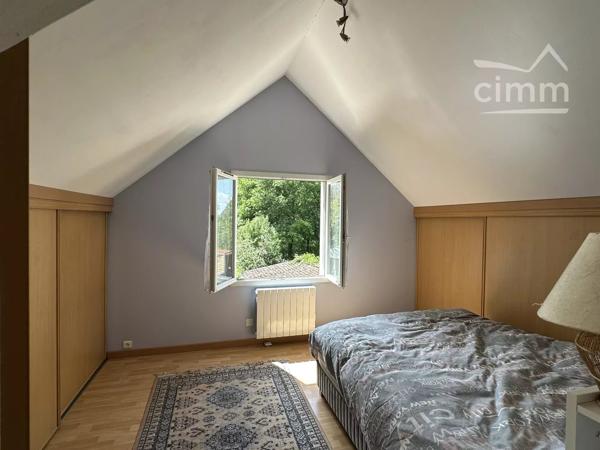 Maison de 71 m2 sur un beau terrain de 2000 m2 située à Chailles à 7min en voiture de Blois.