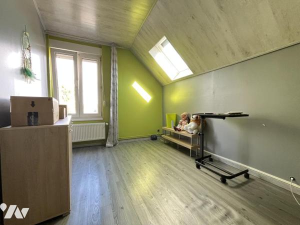 DIVION - Maison mitoyenne de 1920 - 3 chambres - 119m² habitable