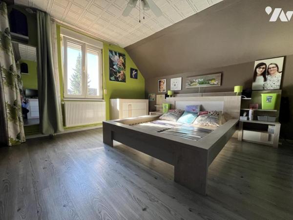 DIVION - Maison mitoyenne de 1920 - 3 chambres - 119m² habitable