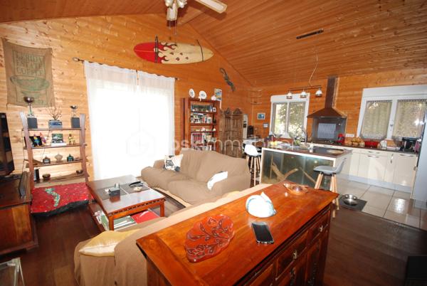 PORT DE LANNE  Très belle maison a ossature bois de grand standing de 75 m² sur terrain boisé de 850m²  , dans un quartier très calme  , A VISITER SOUS SEREZ SOUS LE CHARME  , grand séjour  ,cuisine équipée  , suite parentale , SDB, WC,     PRIX TRES INTERESSANT      visite    Jean Jacques LANDES  BSK IMMOBILIER