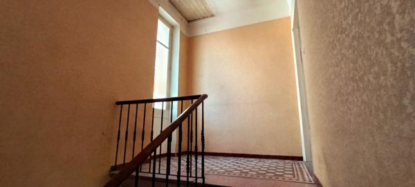 Maison de village individuelle - 5 Chambres - Garage et Atelier