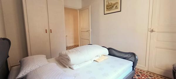 Maison de village individuelle - 5 Chambres - Garage et Atelier