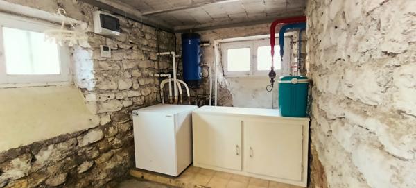 Maison de village individuelle - 5 Chambres - Garage et Atelier