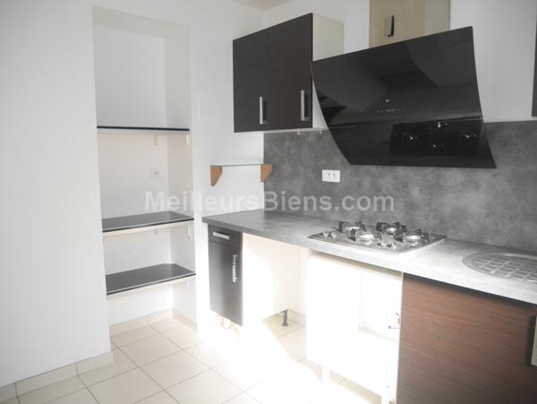 APPARTEMENT AVEC JARDINET