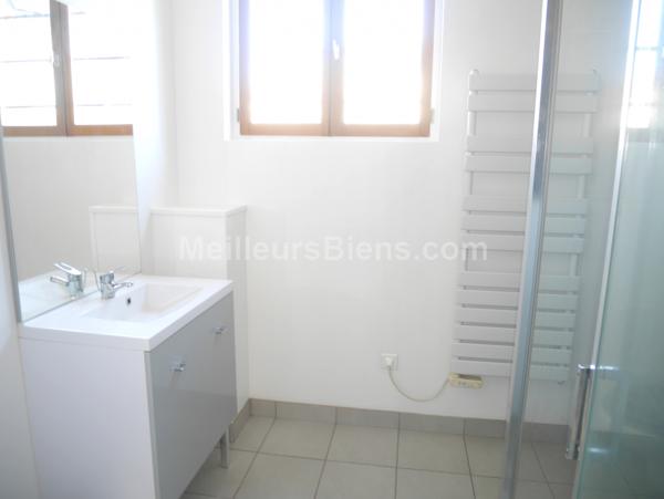 APPARTEMENT AVEC JARDINET