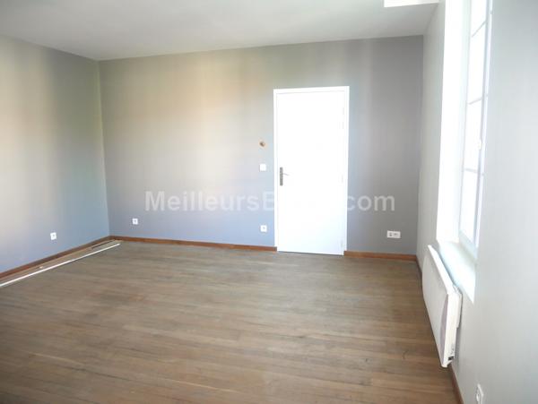 APPARTEMENT AVEC JARDINET