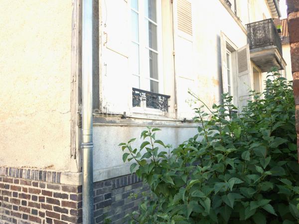 APPARTEMENT AVEC JARDINET