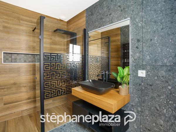 Villa 7 pièces 225 m2