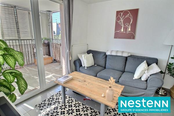 Appartement Meyzieu 2 pièce(s) 45 m2, tram, commerces, terrasse, tres bon etat