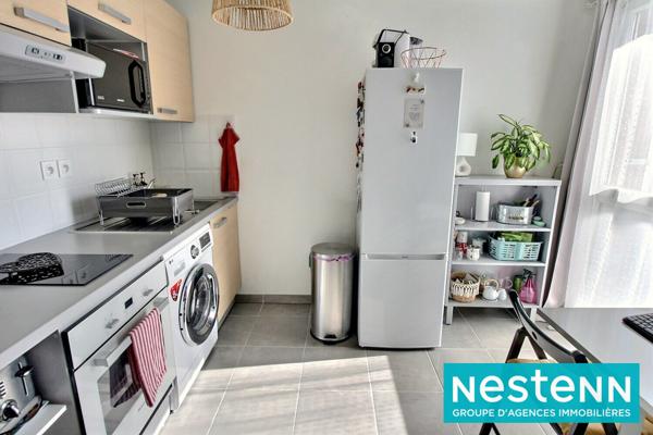 Appartement Meyzieu 2 pièce(s) 45 m2, tram, commerces, terrasse, tres bon etat