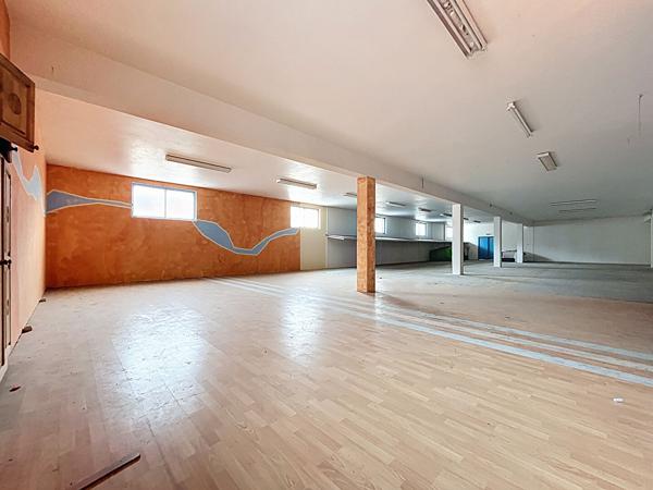 Local commercial 3428 m2