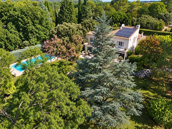 Maison familiale avec piscine sur 2 809 m² de terrain - Pernes-les-Fontaines Pernes les fontaines