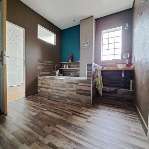 A VENDRE LAVELANET LOFT avec garage et vue sur Montsegur