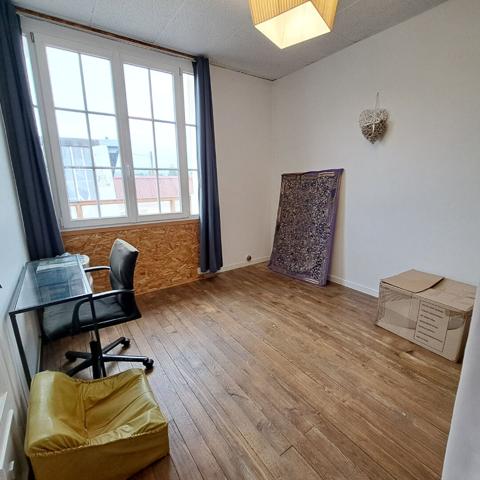 A VENDRE LAVELANET LOFT avec garage et vue sur Montsegur