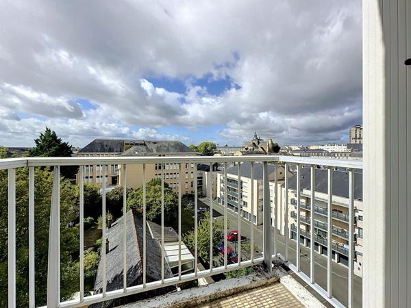 T3 avec balcons, garage et vue sur Le Mans