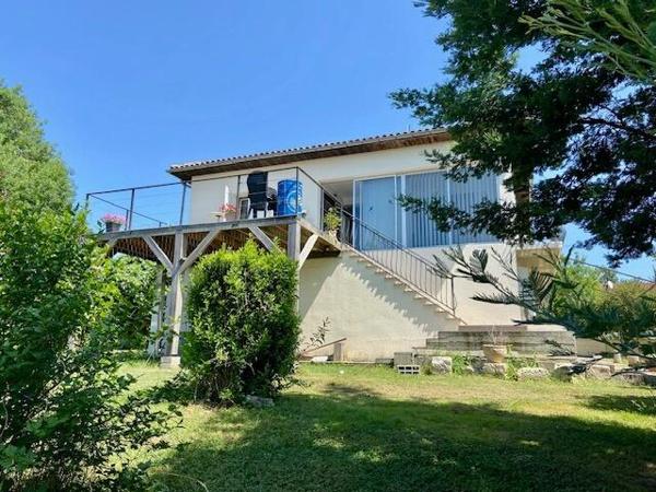 Fleurance - Magnifique vue Pyrénées - Belle maison rénovée avec sous-sol au cœur d'un parc
