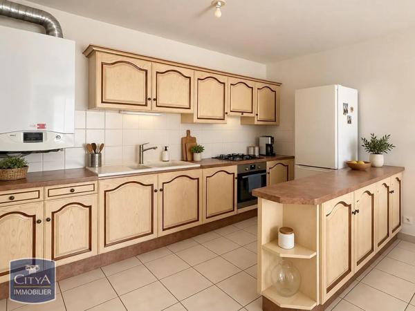 Appartement à louer 3 pièces 73.66m² Salon-de-Provence (13300)