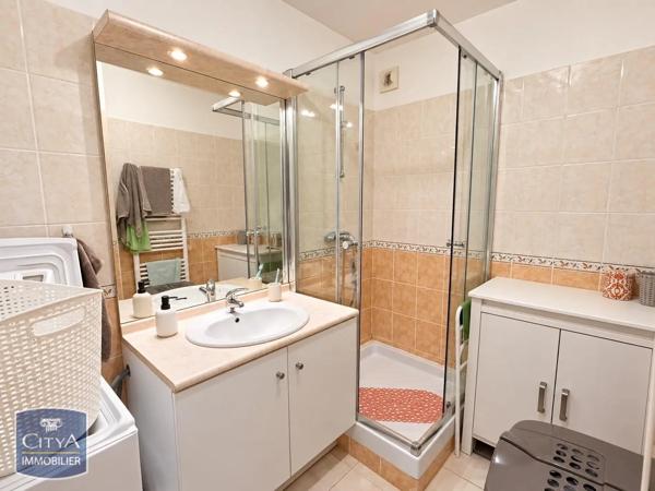 Appartement à louer 3 pièces 73.66m² Salon-de-Provence (13300)