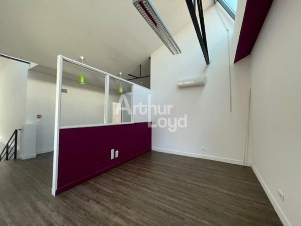 Vichy Centre – Bureaux rénovés avec dépôt / garage – 548 m² – ensemble tertiaire clé en main
