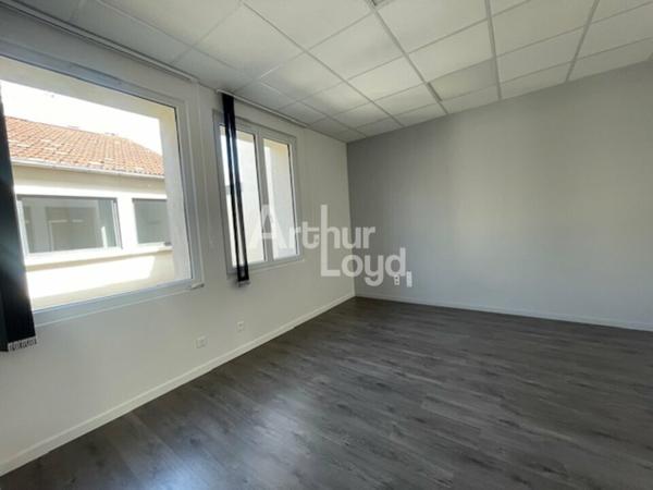 Vichy Centre – Bureaux rénovés avec dépôt / garage – 548 m² – ensemble tertiaire clé en main