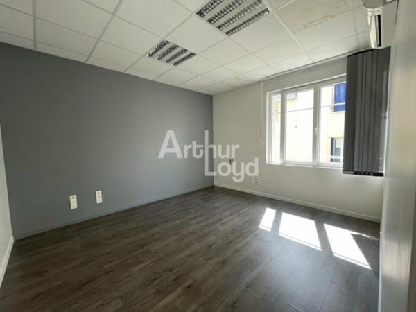 Vichy Centre – Bureaux rénovés avec dépôt / garage – 548 m² – ensemble tertiaire clé en main