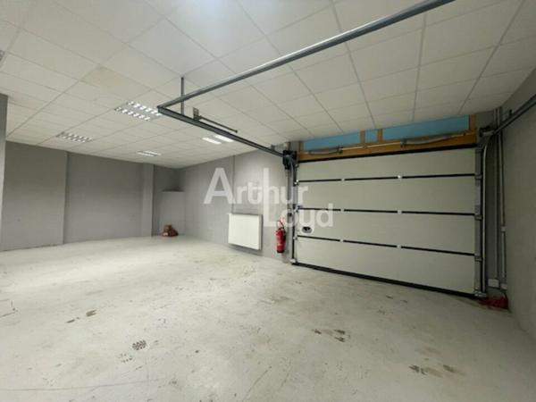 Vichy Centre – Bureaux rénovés avec dépôt / garage – 548 m² – ensemble tertiaire clé en main