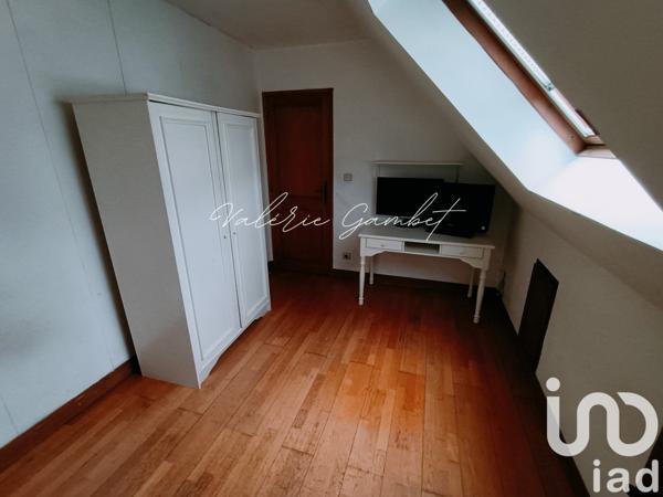 Maison 6 pièces de 111 m² à Viarmes (95270)