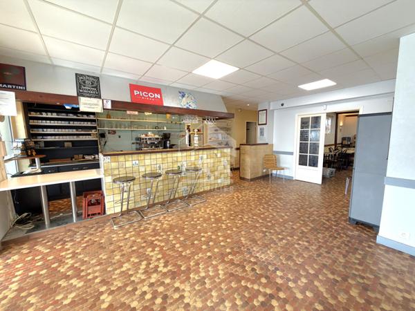 Bar Tabac Hôtel Restaurant avec fort potentiel à Gastins