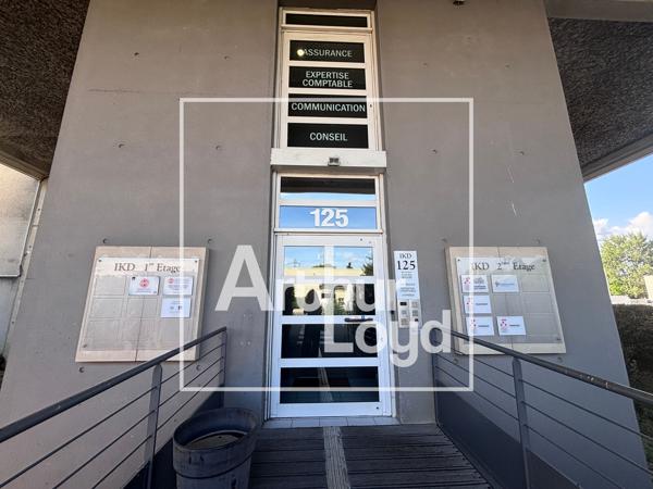 Bureaux à louer à Nîmes au 1er étage avec accès PMR et parking