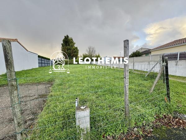TERRAIN À BÂTIR DE 535m² À MÉDIS