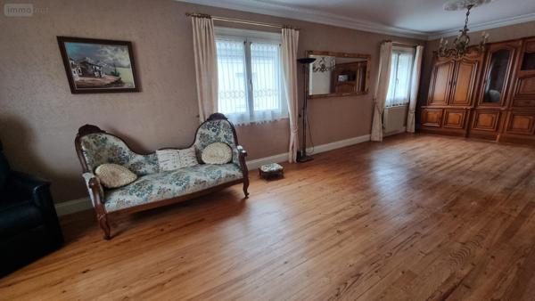 Maison à vendre à Jonzac en Charente-Maritime (17500), ref : 1892