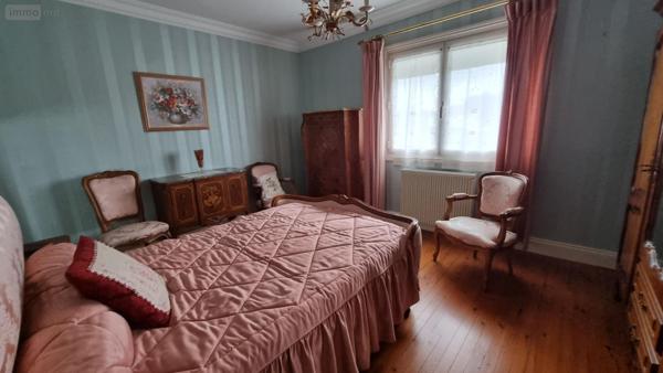 Maison à vendre à Jonzac en Charente-Maritime (17500), ref : 1892