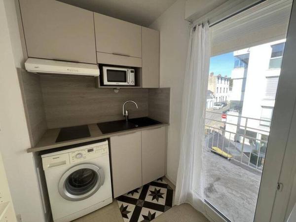 Appartement 1 pièce                                        - 44000 Nantes Réf : 12413