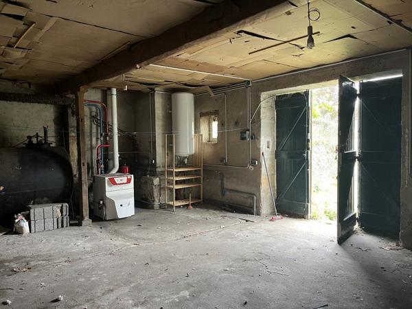 Gramat, ensemble immobilier (maison, garage, étable et plateau vide) Gramat