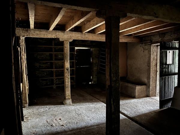 Gramat, ensemble immobilier (maison, garage, étable et plateau vide) Gramat