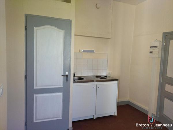 APPARTEMENT F2 à MAYENNE