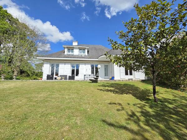A VENDRE Elégante maison familiale 4 chambres proche centre